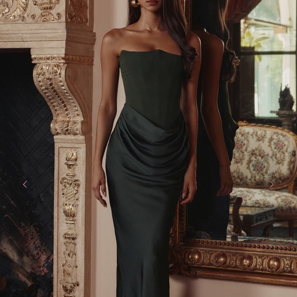 House of CBElegant Green Strapless Dress - Picture 4 of 16